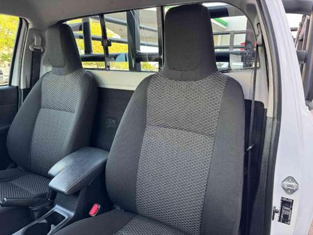 2018-Toyota-Hilux-24-GD-6-Raised-Body-SRX-Single-Cab_9
