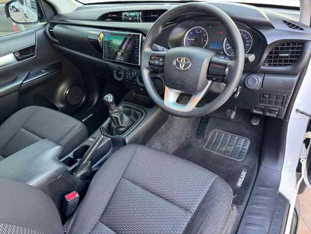 2018-Toyota-Hilux-24-GD-6-Raised-Body-SRX-Single-Cab_5