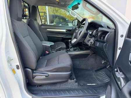 2018-Toyota-Hilux-24-GD-6-Raised-Body-SRX-Single-Cab_7