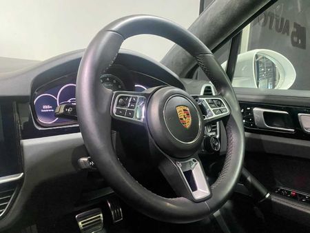2020-Porsche-Cayenne-Coupe-Turbo_15