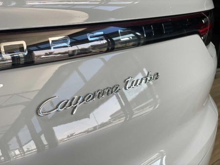 2020-Porsche-Cayenne-Coupe-Turbo_19