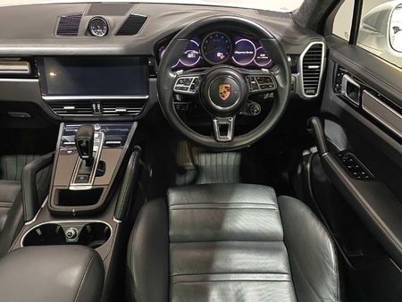 2020-Porsche-Cayenne-Coupe-Turbo_23
