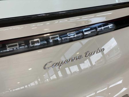 2020-Porsche-Cayenne-Coupe-Turbo_29