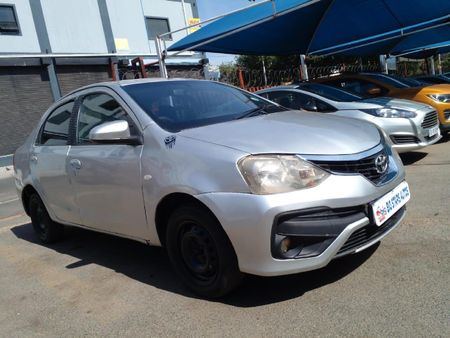 2018-Toyota-Etios-15-Sport-LTD-Edition-5-dr_1