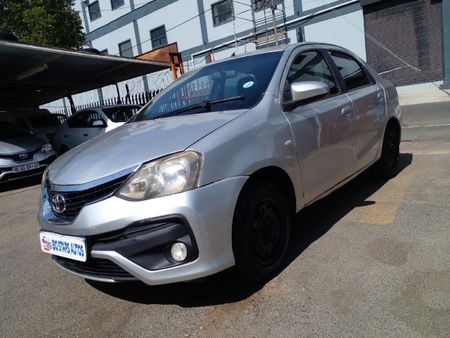 2018-Toyota-Etios-15-Sport-LTD-Edition-5-dr_2