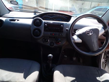 2018-Toyota-Etios-15-Sport-LTD-Edition-5-dr_3