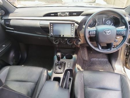 2022-Toyota-Hilux-28-GD-6-Raised-Body-Legend-Auto-Extended-Cab_6