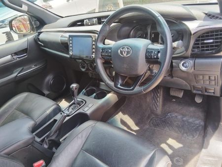 2022-Toyota-Hilux-28-GD-6-Raised-Body-Legend-Auto-Extended-Cab_7