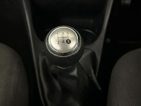 2018-Toyota-Etios-15-XS-5-dr_10