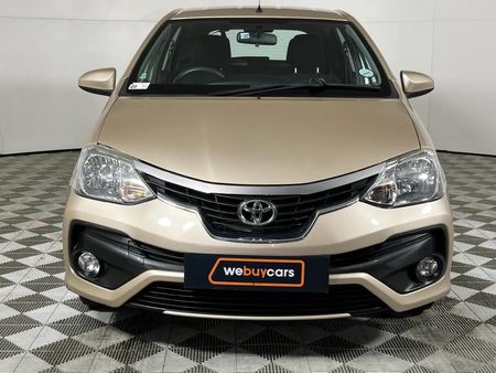 2018-Toyota-Etios-15-XS-5-dr_13