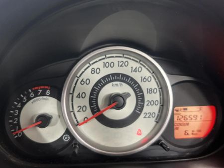 2010-Mazda-2-13-Dynamic-5-dr_2