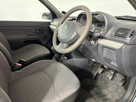 2007-Renault-Clio-12-Va-Va-Voom-3-dr_8