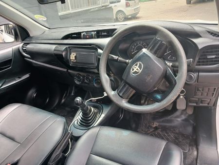 2021-Toyota-Hilux-20-VVTi-Single-Cab_8