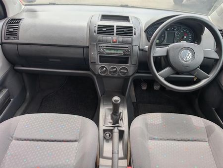 2005-Volkswagen-Polo-Classic-16-Comfortline_3
