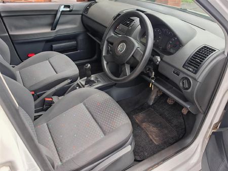 2005-Volkswagen-Polo-Classic-16-Comfortline_5