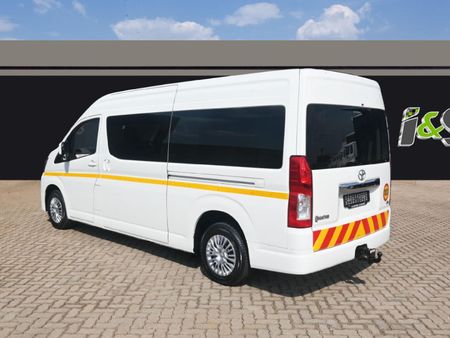 2019-Toyota-Quantum-28-GL-11-seat_1