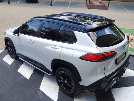 2025-Toyota-Corolla-Cross-18-XS-Black-Edition_4