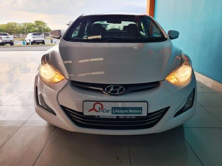 2016-Hyundai-Elantra-16-Premium_17