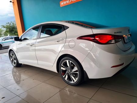 2016-Hyundai-Elantra-16-Premium_20