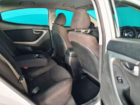 2016-Hyundai-Elantra-16-Premium_8