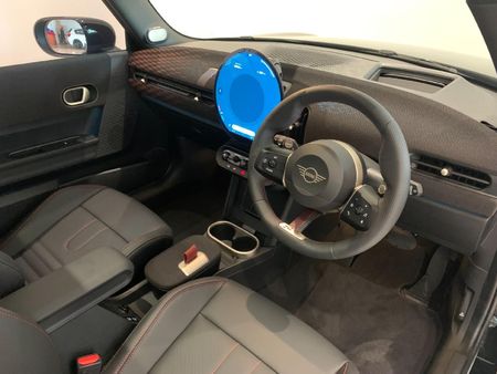 2025-MINI-Hatch-Cooper-S-Auto_11