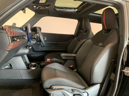 2025-MINI-Hatch-Cooper-S-Auto_16