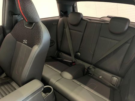2025-MINI-Hatch-Cooper-S-Auto_17