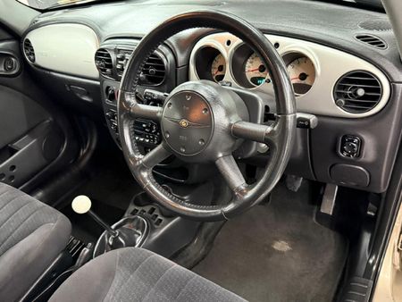 2002-Chrysler-PT-Cruiser-20_7