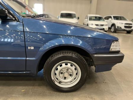 1996-Ford-Laser-13-Tracer-Sedan_8