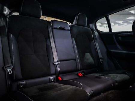 2024-Volvo-C40-Recharge-Twin-Pure-Electric_18
