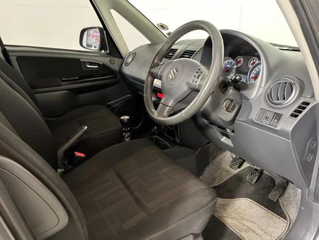 2012-Suzuki-SX4-20-AWD_9