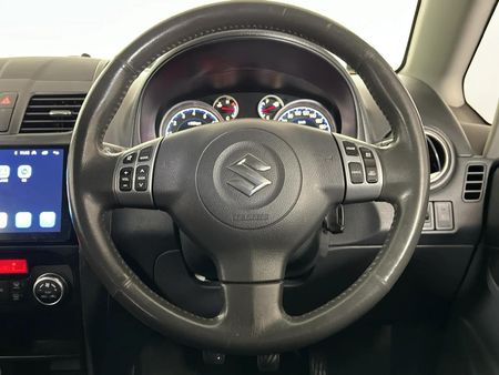 2012-Suzuki-SX4-20-AWD_10