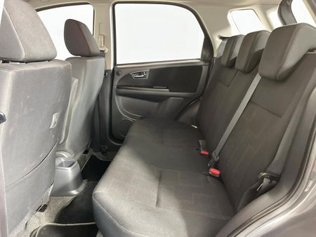 2012-Suzuki-SX4-20-AWD_3