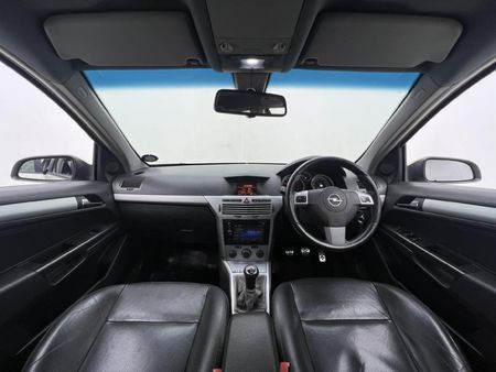 2006-Opel-Astra-20-GSi_10