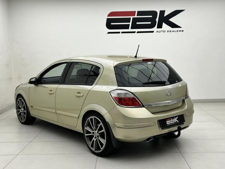 2006-Opel-Astra-20-GSi_3