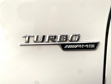 2014-Mercedes-AMG-CLA-45-AMG_15