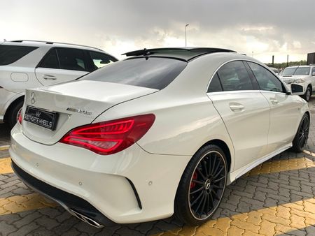 2014-Mercedes-AMG-CLA-45-AMG_2