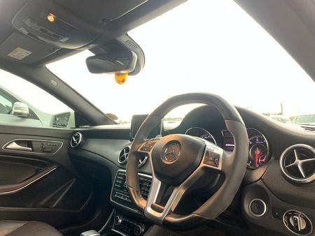 2014-Mercedes-AMG-CLA-45-AMG_8