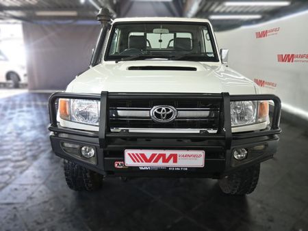 2015-Toyota-Land-Cruiser-79-45-4D-LX-V-Single-Cab_1