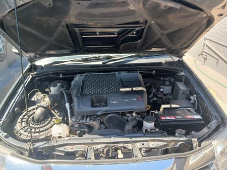 2013-Toyota-Fortuner-30-D-4D-Raised-Body-Auto_15