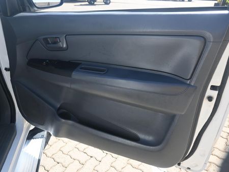 2009-Toyota-Hilux-27-VVTi-Raider-Raised-Body-Single-Cab_4