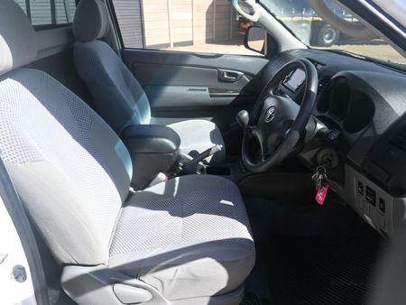 2009-Toyota-Hilux-27-VVTi-Raider-Raised-Body-Single-Cab_5