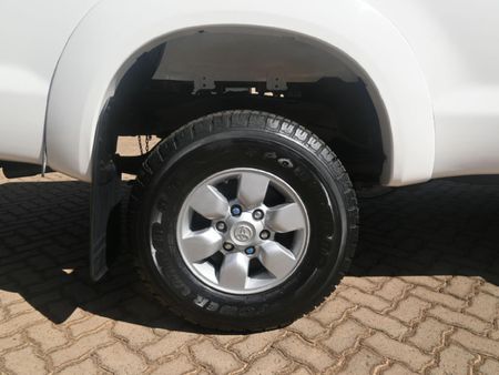 2009-Toyota-Hilux-27-VVTi-Raider-Raised-Body-Single-Cab_7
