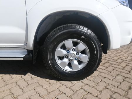 2009-Toyota-Hilux-27-VVTi-Raider-Raised-Body-Single-Cab_8