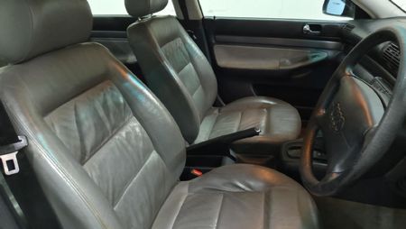 1995-Audi-A4-18-Executive-Auto_13