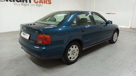 1995-Audi-A4-18-Executive-Auto_3