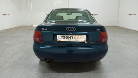 1995-Audi-A4-18-Executive-Auto_4