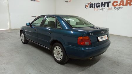 1995-Audi-A4-18-Executive-Auto_5
