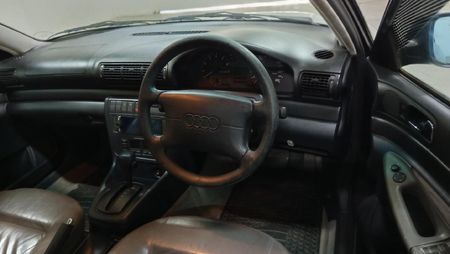 1995-Audi-A4-18-Executive-Auto_8