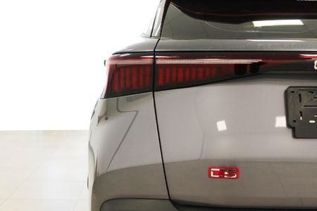 2025-Omoda-C5-15T-Luxury-S_9